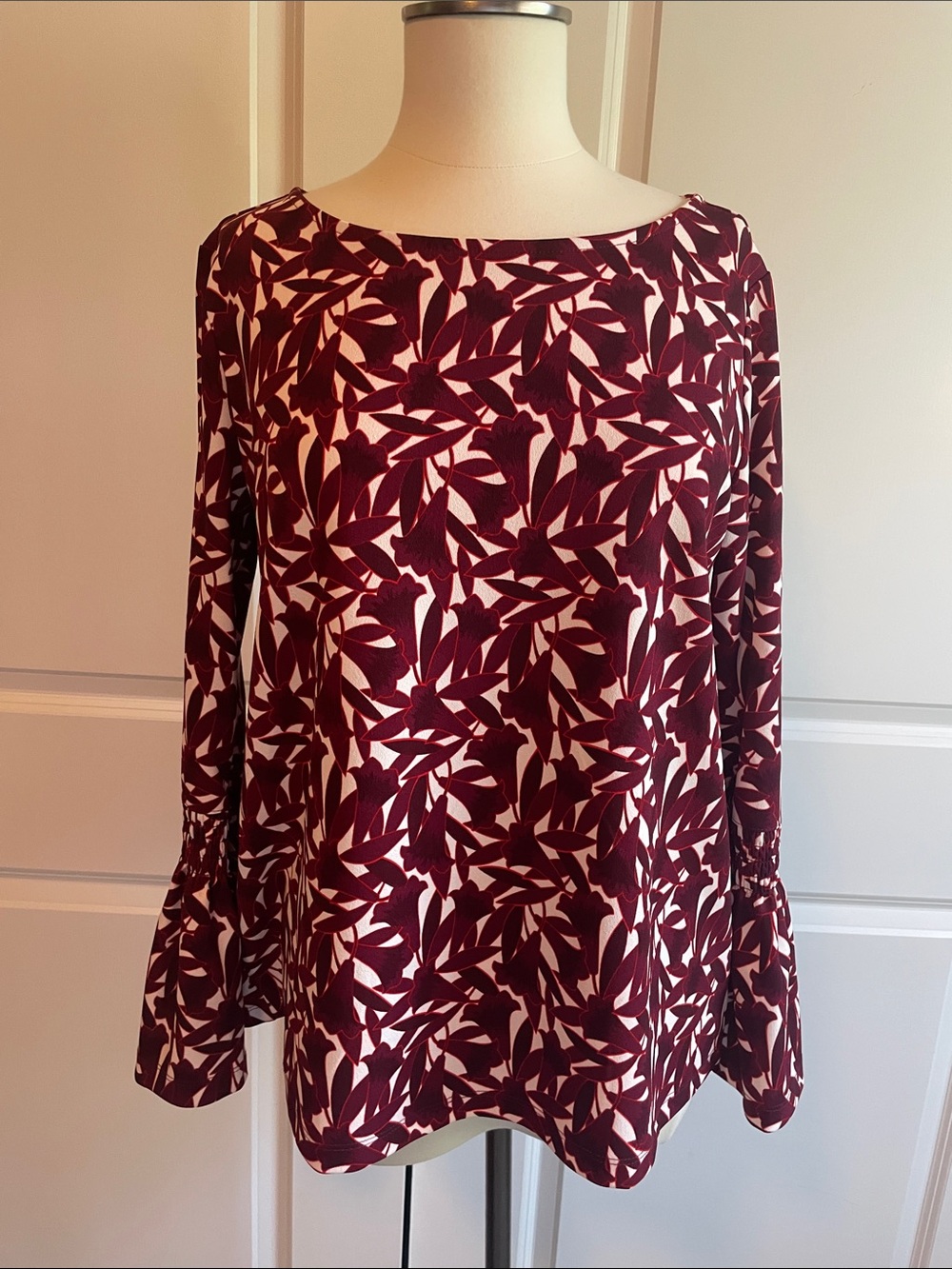 Ann Taylor Burgundy and Cream Floral Print Boatneck Blouse Size Medium